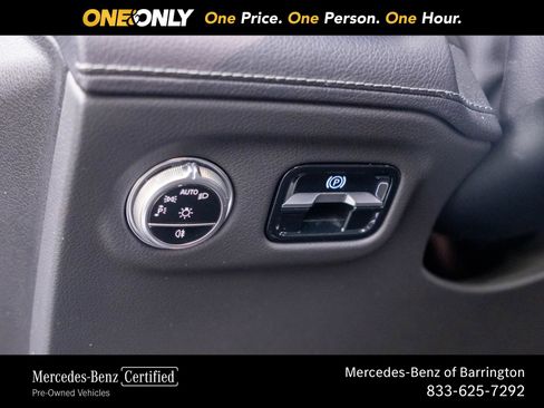 Certified 2023 Mercedes-Benz EQS 580 4MATIC SUV w/ Exclusive Trim Package image 24