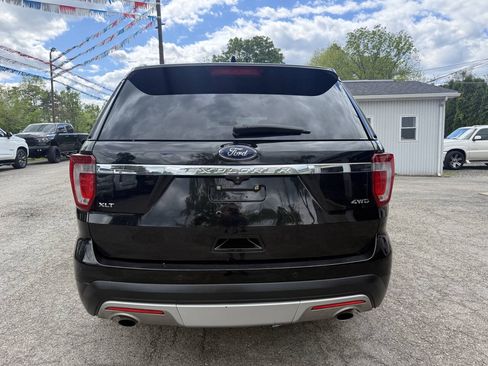 Used 2017 Ford Explorer XLT AWD/4WD image 5