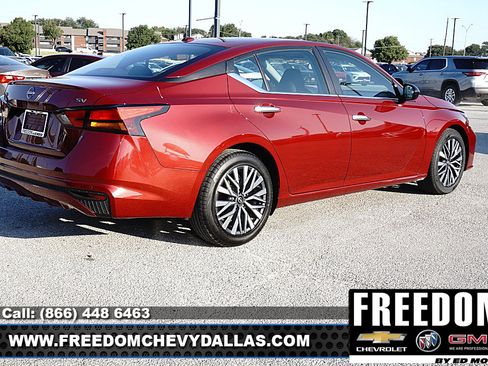 Used 2024 Nissan Altima 2.5 SV FWD image 38