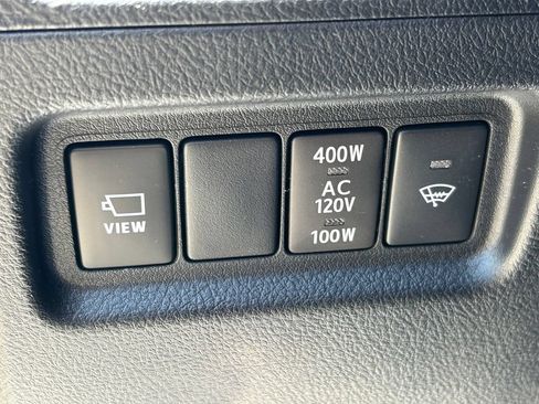 Used 2023 Toyota 4Runner Limited AWD/4WD image 27