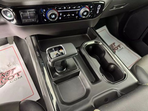 Used 2024 Chevrolet Silverado 1500 ZR2 w/ Technology Package image 23