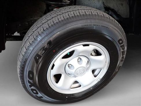 Used 2022 Toyota Tacoma SR image 7