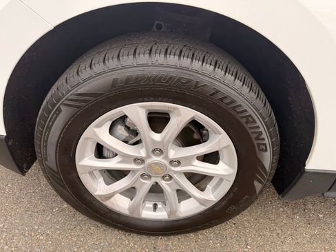 Used 2021 Chevrolet Equinox LT w/ LPO, Floor Liner Package image 19