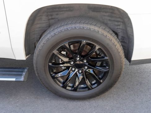 Used 2017 GMC Yukon XL Denali w/ Open Road Package AWD/4WD image 30