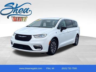 Used 2024 Chrysler Pacifica Limited