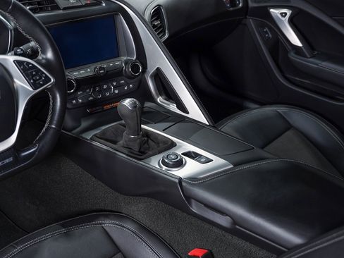 Used 2016 Chevrolet Corvette Z06 w/ 3LZ Preferred Equipment Group image 50