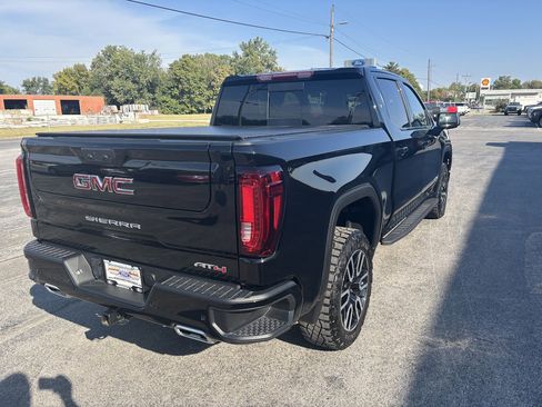 Used 2024 GMC Sierra 1500 AT4 w/ AT4 Carbonpro Edition image 4