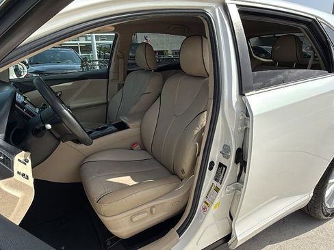 Used 2013 Toyota Venza LE FWD image 14