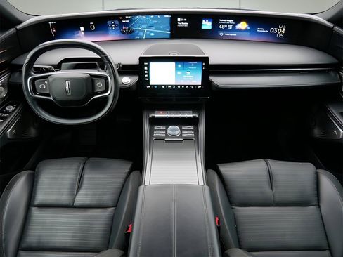 Used 2024 Lincoln Nautilus Reserve w/ Equipment Group 203A image 14