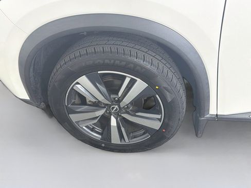 Used 2023 Nissan Rogue SL FWD image 11