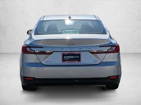 Used 2025 Toyota Camry LE FWD image 7