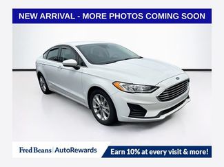 Used 2019 Ford Fusion SE FWD video 1
