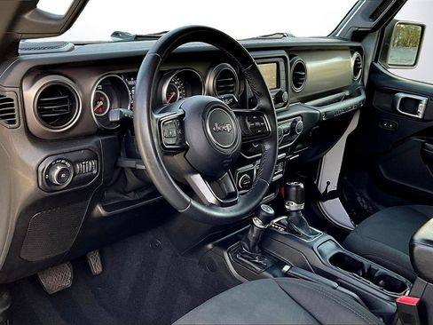 Used 2019 Jeep Wrangler Unlimited Sport S image 17