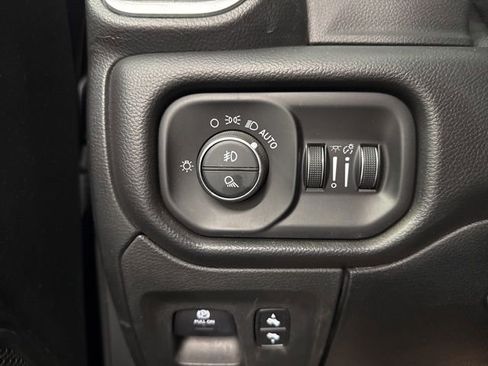 Used 2019 RAM 1500 Big Horn image 39