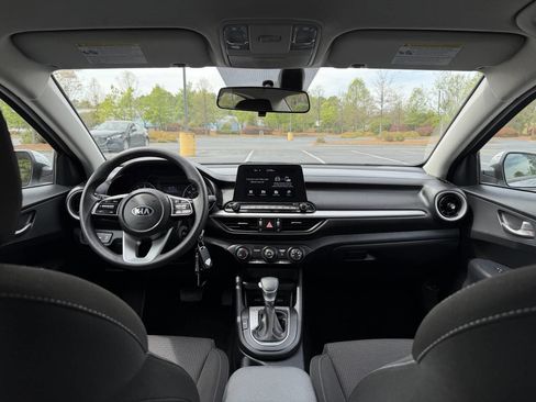 Used 2020 Kia Forte LXS image 19