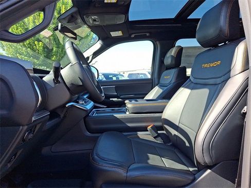 New 2025 Ford Expedition Tremor image 6