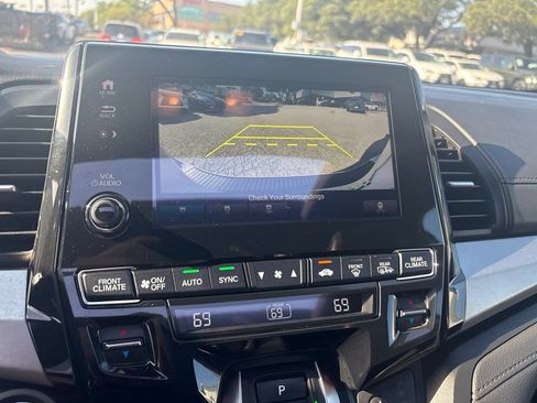 Used 2023 Honda Odyssey Sport image 15