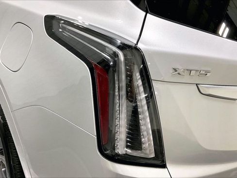Used 2019 Cadillac XT5 Luxury w/ Sport Package AWD/4WD image 29