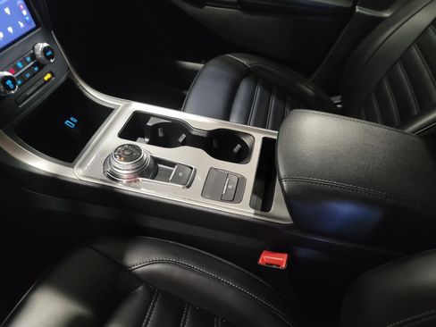 Used 2023 Ford Edge SEL image 26