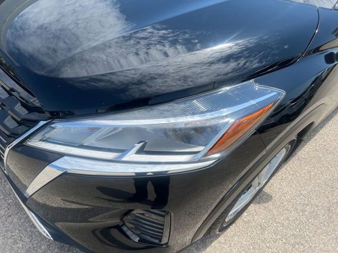 Used 2022 Nissan Kicks S FWD image 28