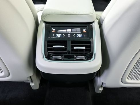 Used 2026 Volvo XC60 B5 Ultra w/ Protection Package Premier AWD/4WD image 22