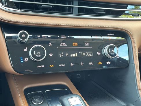 Used 2023 INFINITI QX60 Sensory AWD/4WD image 33