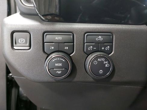 Used 2024 Chevrolet Silverado 1500 LT AWD/4WD image 26