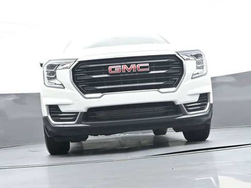 Used 2024 GMC Terrain SLE FWD image 39