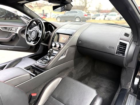 Used 2018 Jaguar F-TYPE R image 23