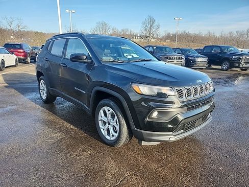 New 2026 Jeep Compass Latitude image 1