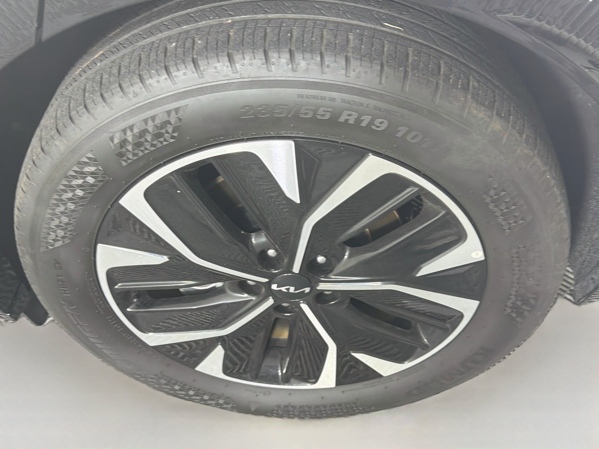 Used 2024 Kia EV6 Wind w/ Wind Technology Package RWD image 11
