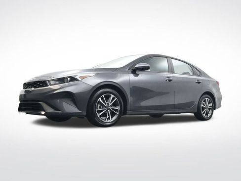 Used 2024 Kia Forte LXS image 30