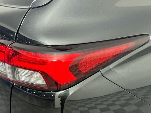 Used 2022 Mitsubishi Outlander ES FWD image 32