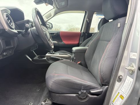 Used 2019 Toyota Tacoma SR5 image 16