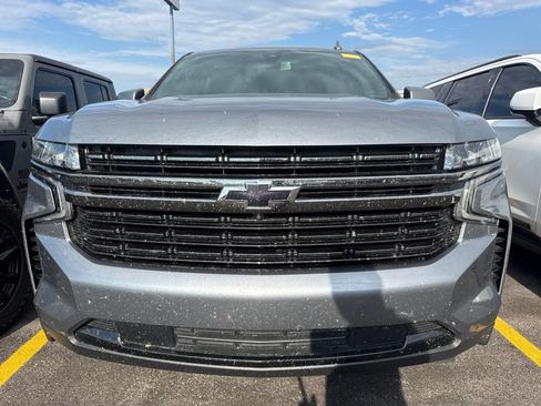Used 2022 Chevrolet Tahoe RST w/ Luxury Package AWD/4WD image 2