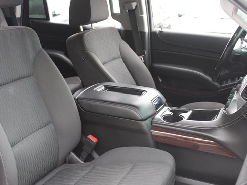 Used 2020 GMC Yukon SLE image 32