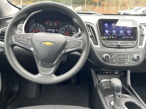 Used 2023 Chevrolet Malibu LT image 18