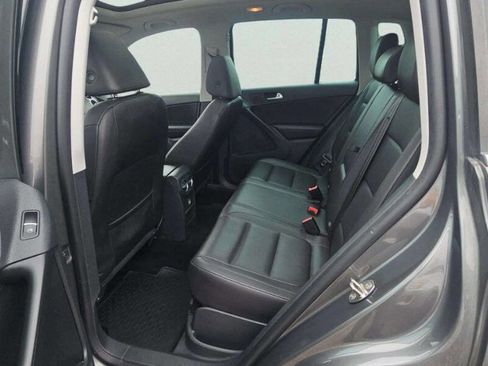 Used 2013 Volkswagen Tiguan SE image 7
