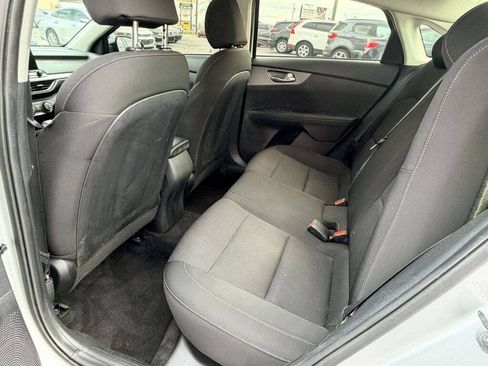 Used 2021 Kia Forte LXS FWD image 5