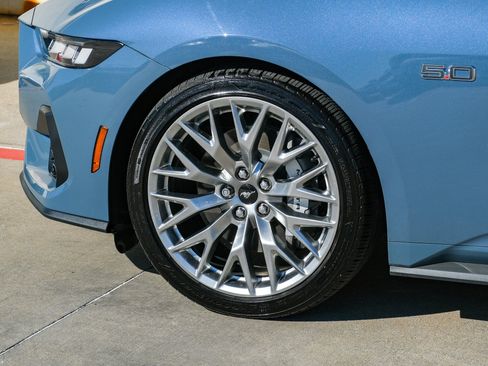 Used 2024 Ford Mustang GT Premium image 46