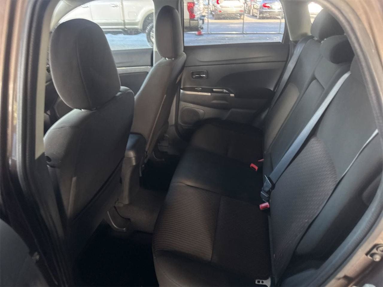 Used 2018 Mitsubishi Outlander Sport ES FWD image 16