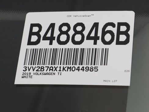 Used 2019 Volkswagen Tiguan SE AWD/4WD image 25