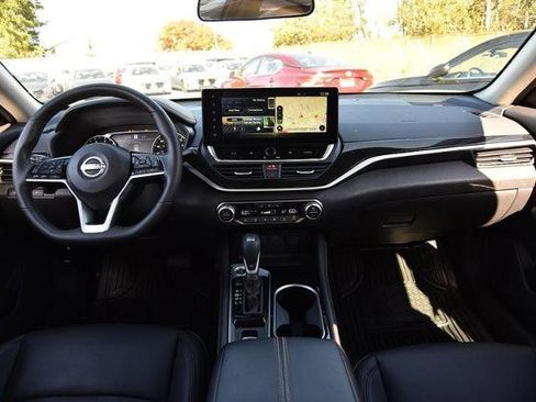 Certified 2024 Nissan Altima 2.0 SR image 8