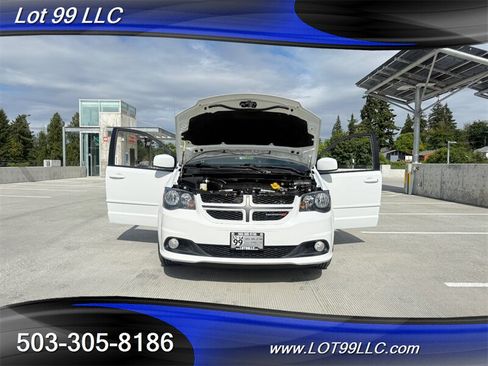 Used 2017 Dodge Grand Caravan GT FWD image 29