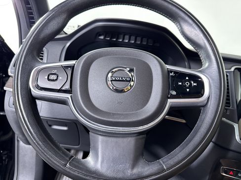 Used 2019 Volvo XC90 T6 Momentum w/ Protection Package AWD/4WD image 20