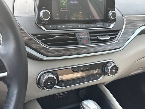Used 2019 Nissan Altima 2.5 SL FWD image 17