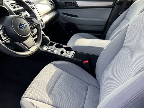 Used 2018 Subaru Outback 2.5i image 9