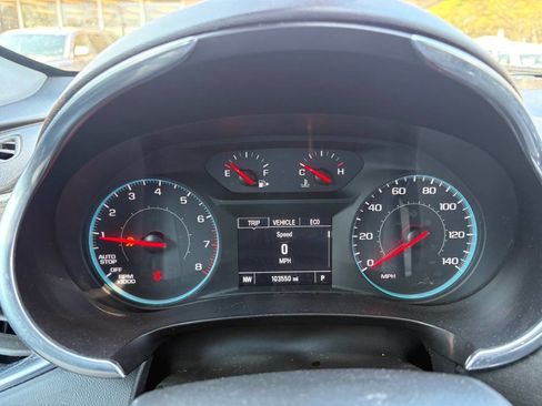 Used 2020 Chevrolet Malibu LT image 8