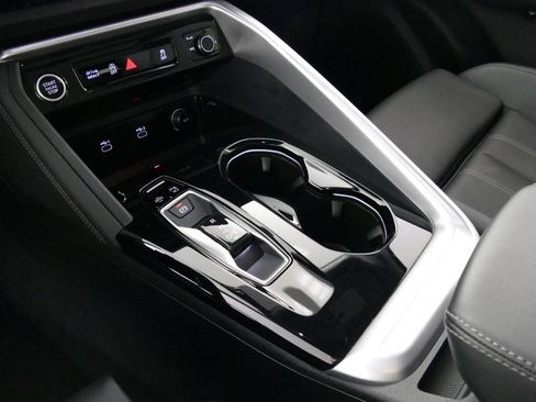 Certified 2025 Audi Q5 Premium Plus w/ Premium Plus AWD/4WD image 21