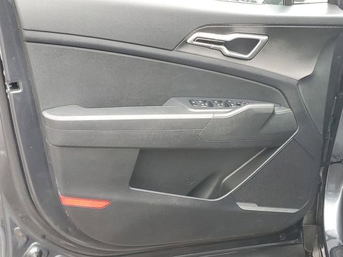 Certified 2023 Kia Sportage LX image 8